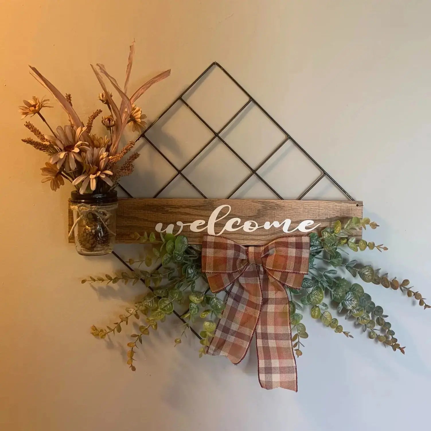 Wreath square wire hanger good handmade welcome sign